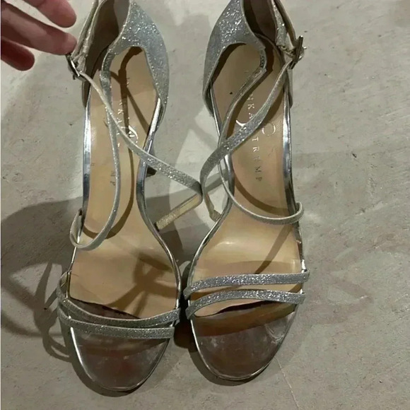 Ivanka Trump heels - Picture 2 of 3